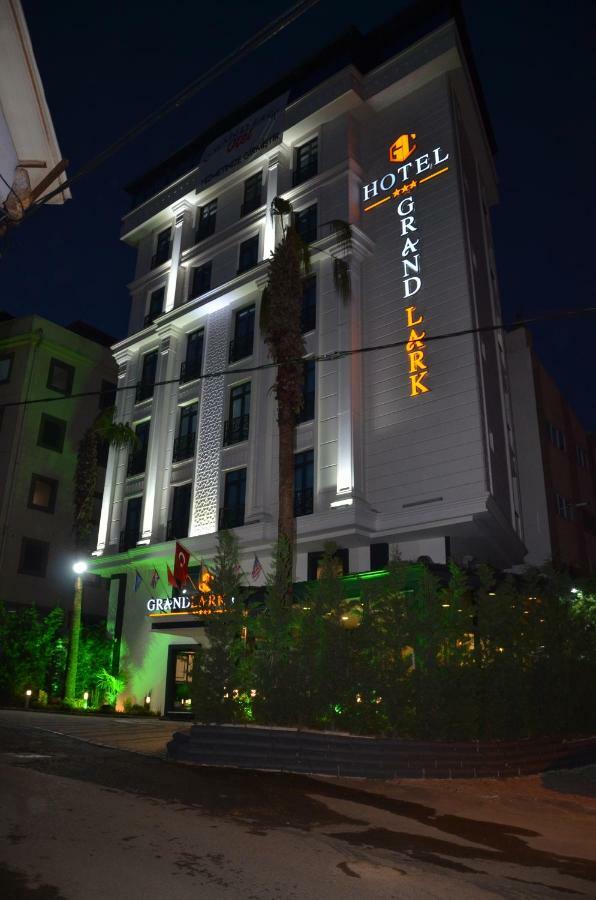 Grand Lark Hotel Adalar Kültér fotó