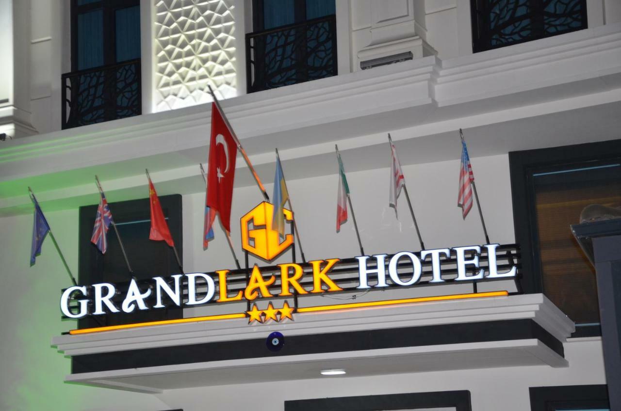 Grand Lark Hotel Adalar Kültér fotó